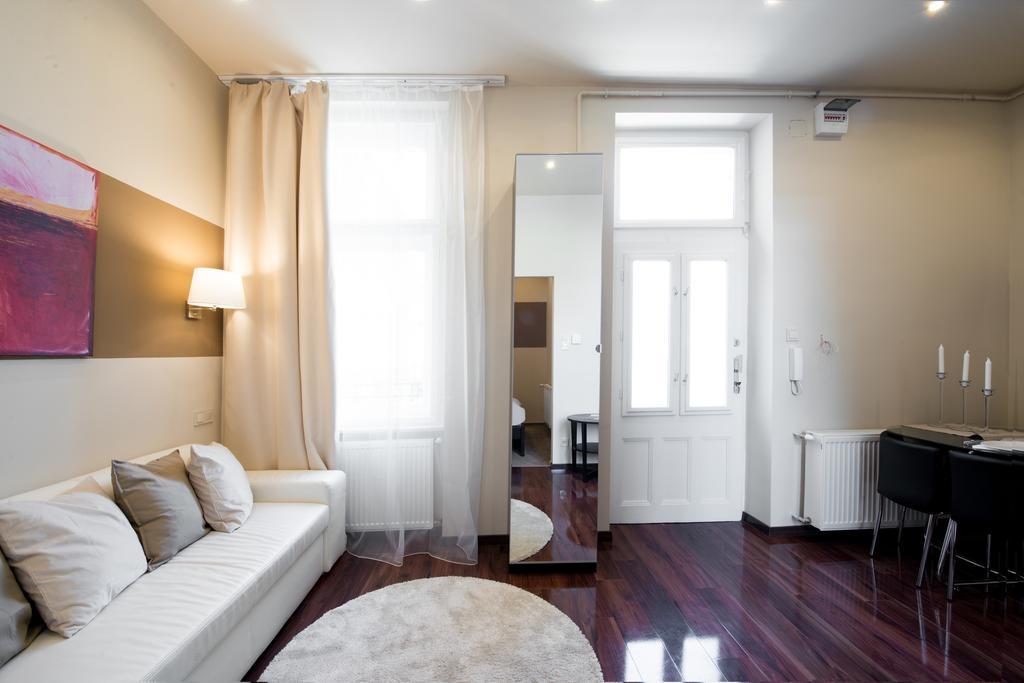 Little Boss Apartment Budapest Exterior photo